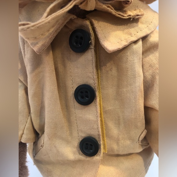 Boyd’s Bear 9” Bumbershoot Yellow Raincoat and Hat manufactured in 1999 - Picture 6 of 7